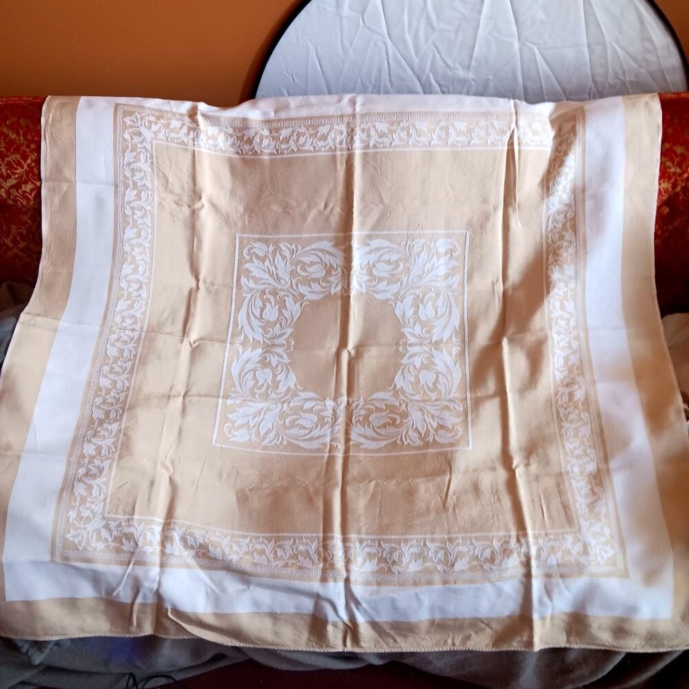 Vintage Damask Pattern Table Cloth Beige 46x46" Square tablecloth